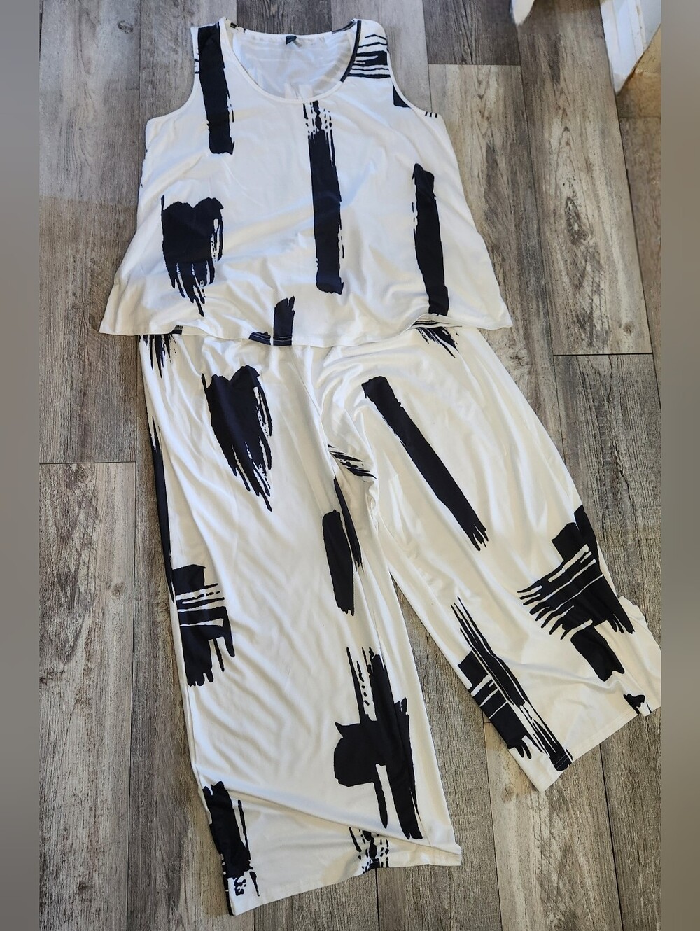 Emory Rose White & Black Brushstroke Wide-Leg Jumpsuit - Women's
